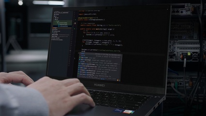 華為終端發布商用品牌 華為擎云，致力于成為商用計算機編程領域第一品牌